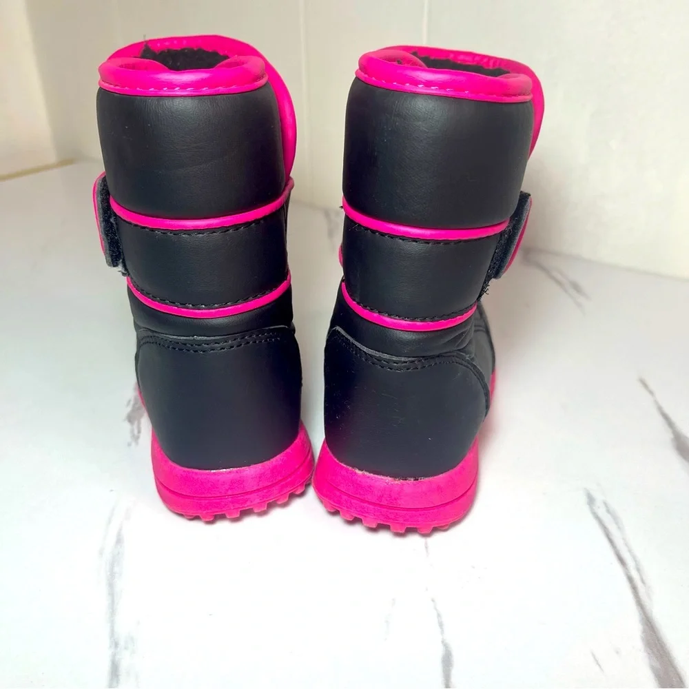 Baby Girl Winter Snow Boots Shoes Size 6, Lined, Black and Pink